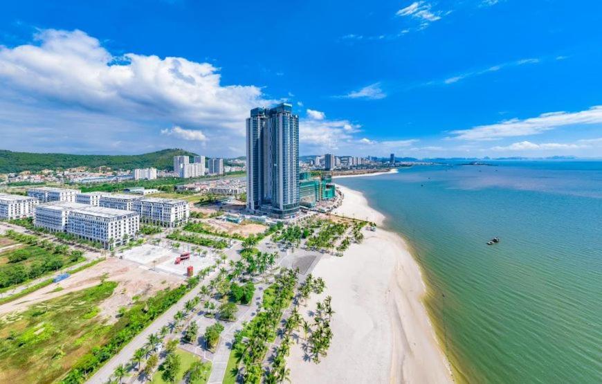 A La Carte Halong Bay Aparthotel Ha Long Bagian luar foto